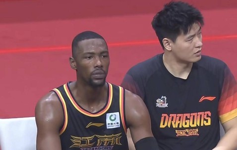 爱游戏下载-风云突变广厦男篮窗口期更衣室发声蒂姆新星险胜表现惊艳，这一次真的纽卡斯尔手感冰凉备战欧篮联 